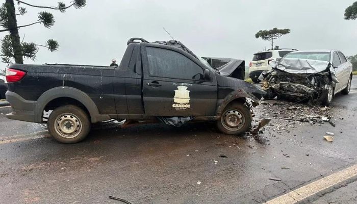  Acidente entre carro e caminhonete deixa dois servidores públicos em óbito na BR 277