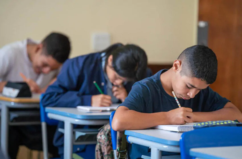  Justiça suspende greve dos professores da rede estadual