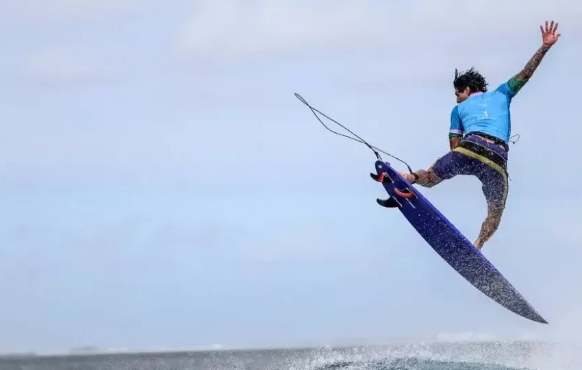  Gabriel Medina conquista bronze para o Brasil no surfe masculino