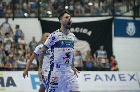 Fixo Dudu Machado tem contrato renovado para temporada de 2025 no Pato Futsal