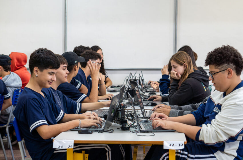  Alunos da rede de ensino têm até o dia 25 para participar da Olimpíada de Inteligência Artificial